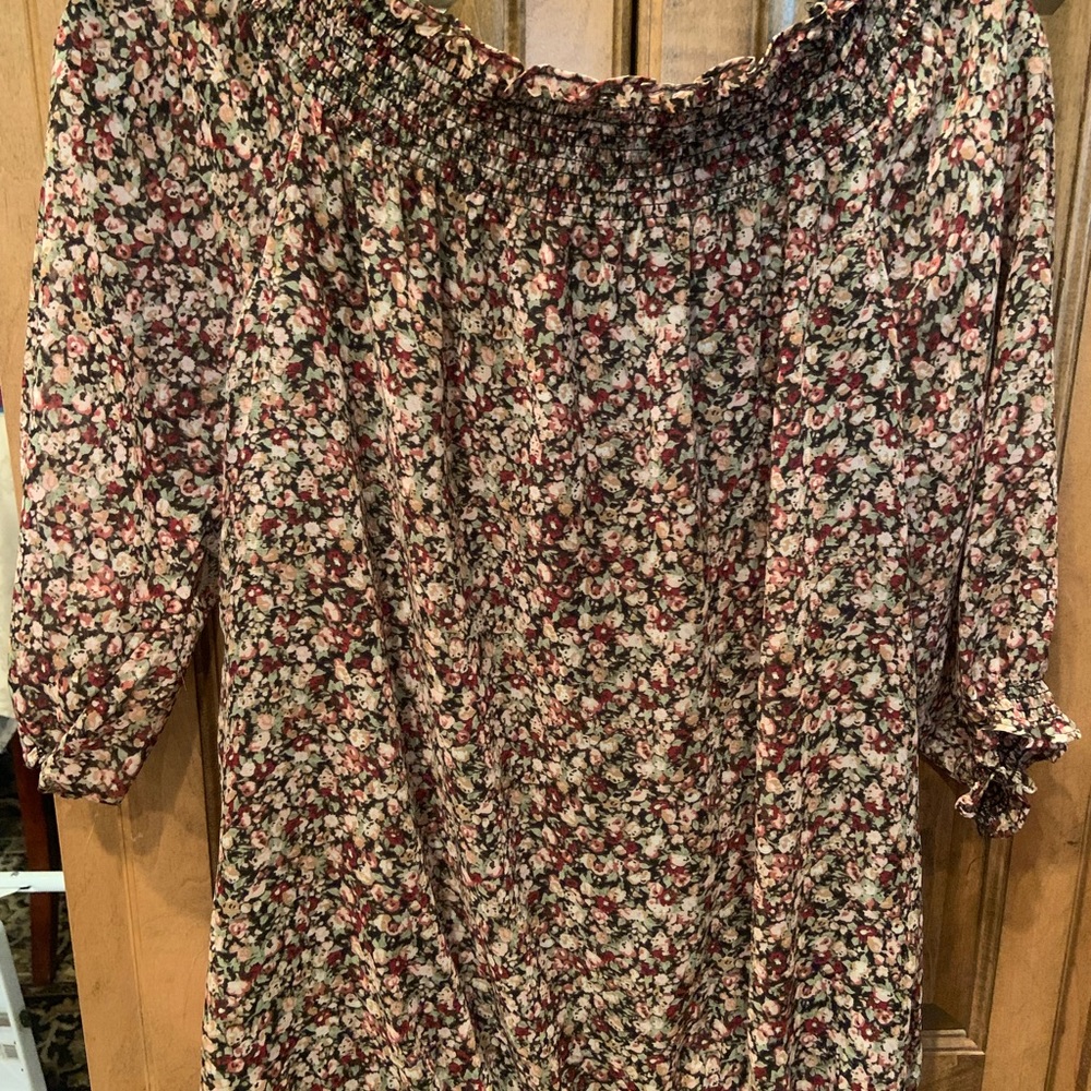 Short sleeved fully lined blouse